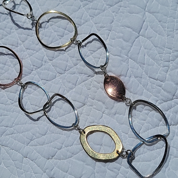 Tri Color Geometric Shaped Long Necklace! - Picture 1 of 9